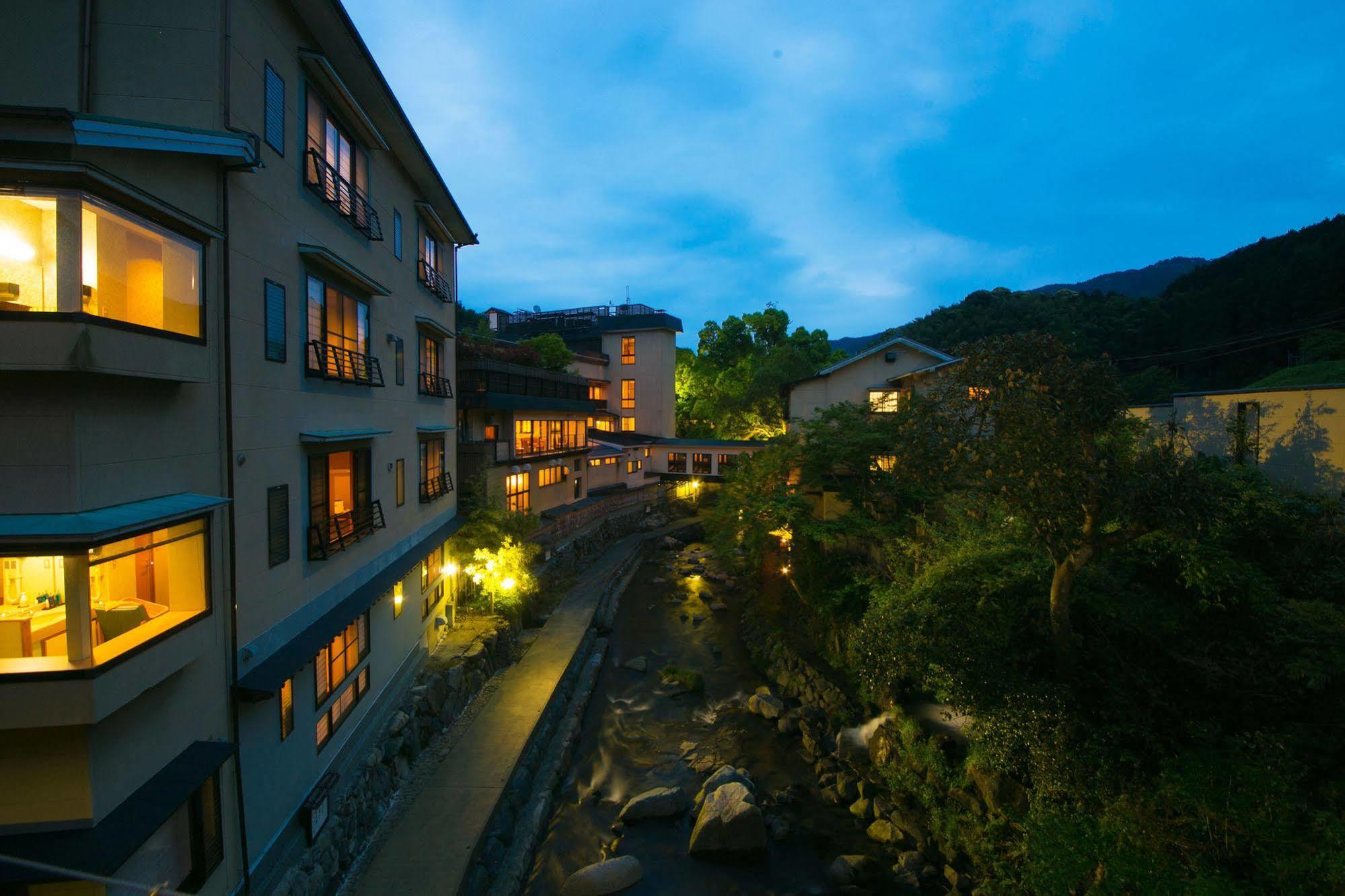 Nansuikaku Hotel Miyawaka Exterior foto